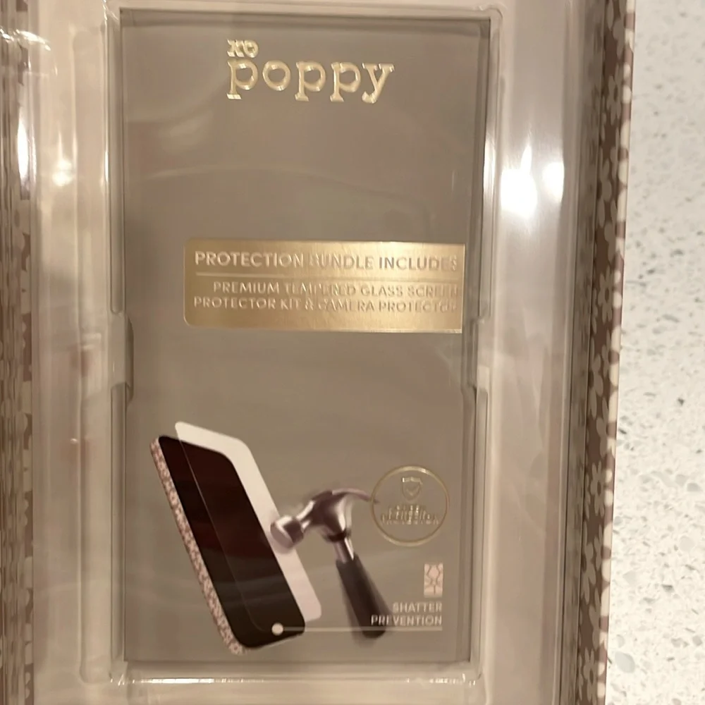 NIB🌼3-in-1🌼iPhone 16e/15/14/13 Bundle🌼Phone Case,Screen Protector,Lens Protector